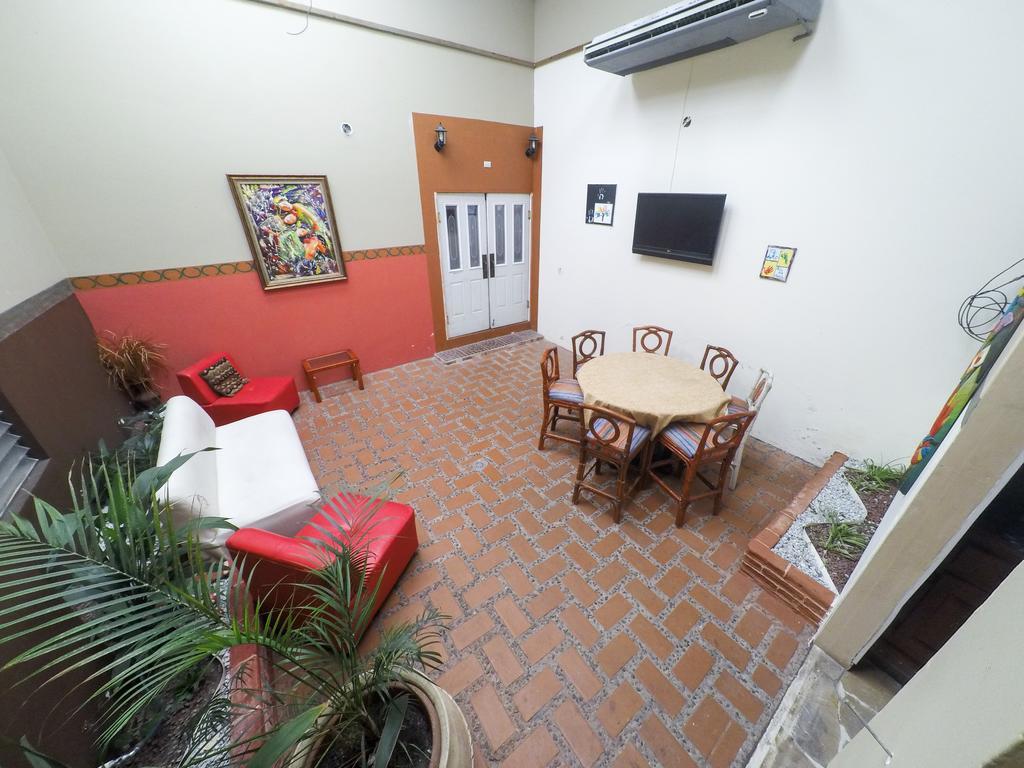 Hotel Casa Maria Сан Педро Сула Екстериор снимка