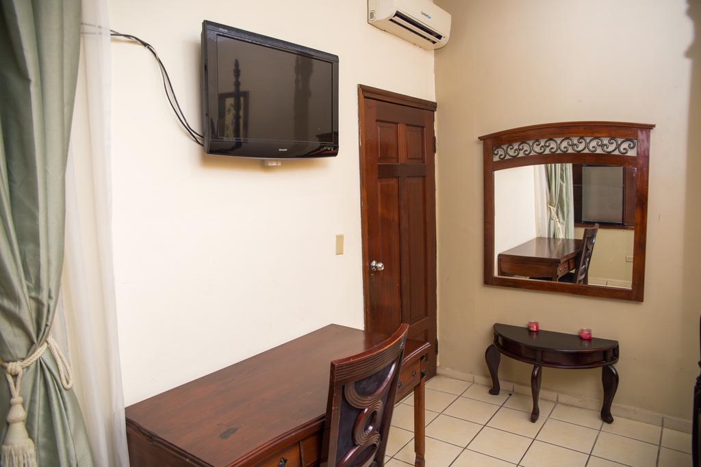 Hotel Casa Maria Сан Педро Сула Екстериор снимка